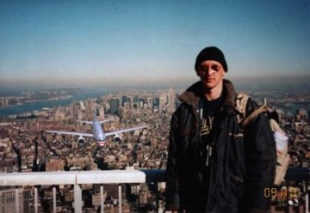 tourist_guy_e-mail_hoax_september_11th_2001_new_york_city